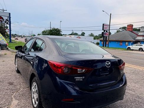Used 2017 MAZDA MAZDA3 Sport FWD image 5