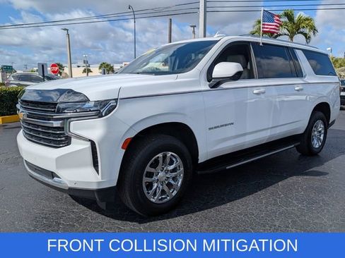 Used 2023 Chevrolet Suburban LT image 3