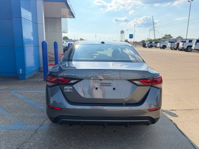 Used 2025 Nissan Sentra SV w/ SV Premium Package FWD image 5