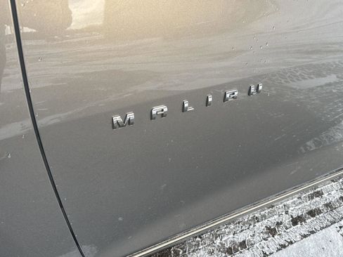 Used 2017 Chevrolet Malibu LT image 10