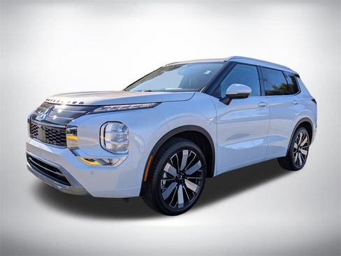 New 2026 Mitsubishi Outlander SEL image 7