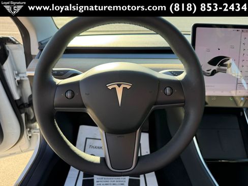 Used 2020 Tesla Model 3 Standard Range Plus RWD image 19