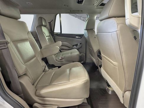 Used 2018 GMC Yukon SLT w/ Premium Edition image 29