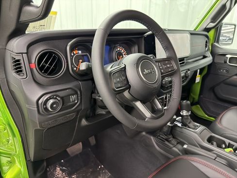 New 2025 Jeep Wrangler Unlimited Rubicon image 16