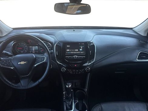 Used 2017 Chevrolet Cruze Premier FWD image 28