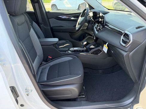 New 2026 Chevrolet TrailBlazer LT w/ Convenience Package FWD image 15