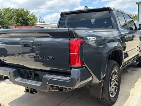 Certified 2024 Toyota Tacoma TRD Sport AWD/4WD image 4