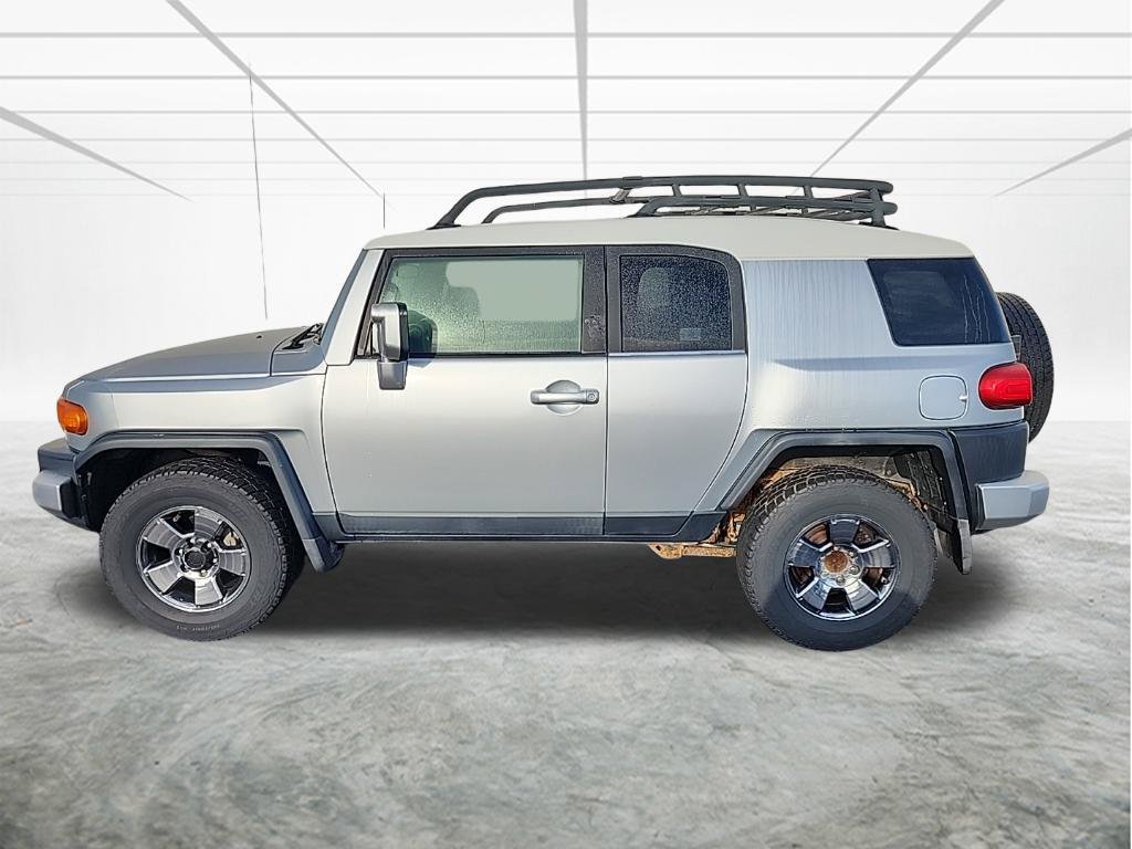 Used 2007 Toyota FJ Cruiser 4WD w/ Convenience Pkg image 2