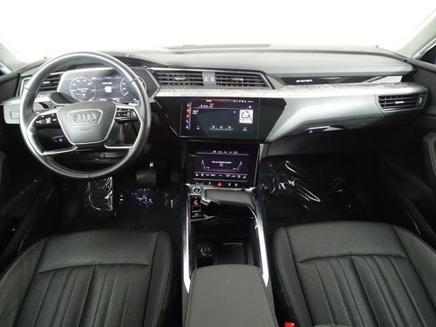 Used 2021 Audi e-tron Premium Plus image 29