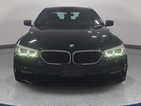 Used 2018 BMW 540i w/ Premium Package RWD image 3