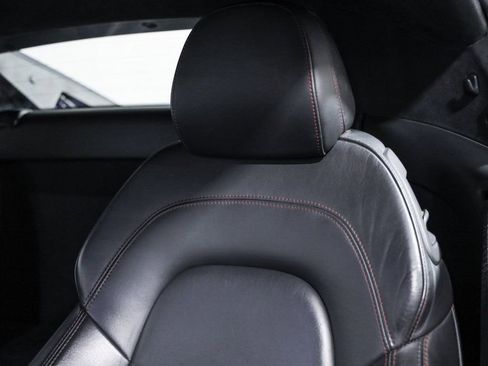 Used 2012 Audi R8 V10 image 36