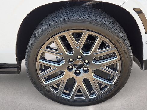 Used 2026 GMC Yukon XL Denali Ultimate AWD/4WD image 10