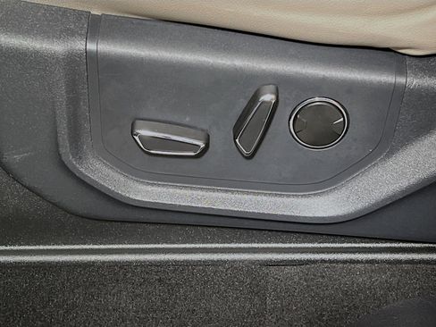 Used 2024 Ford Expedition Max Limited image 16