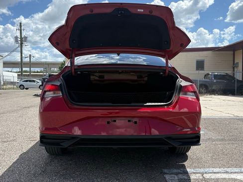 Used 2023 Hyundai Elantra SEL w/ Convenience Package image 13