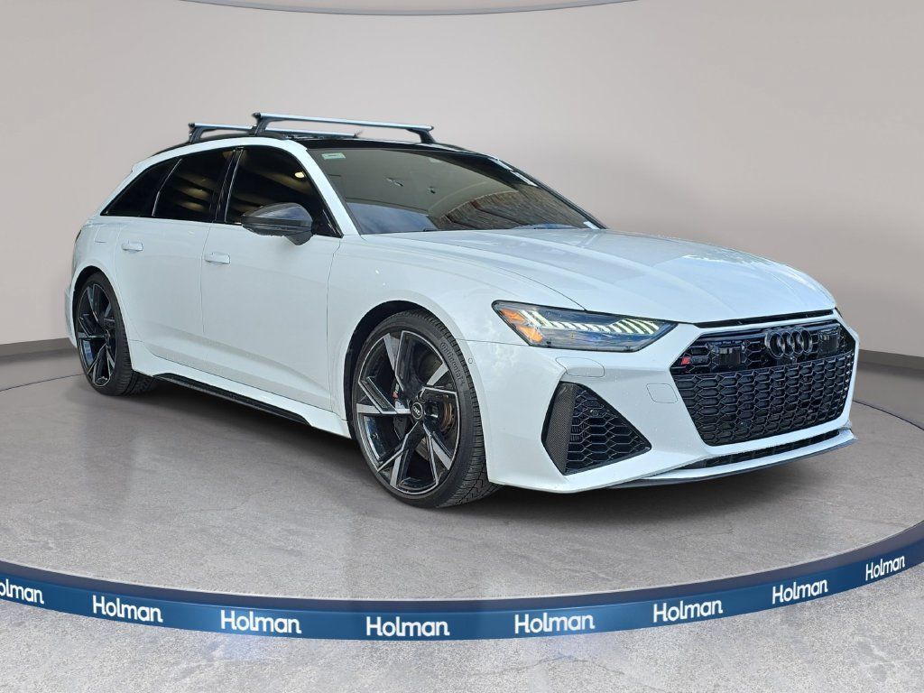 Used 2022 Audi RS 6 w/ Carbon Optic Package AWD/4WD image 4