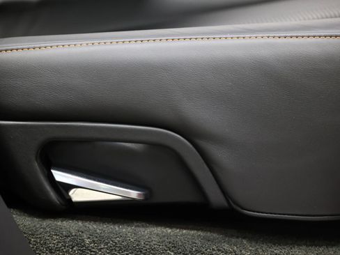 Used 2019 Bentley Bentayga image 72