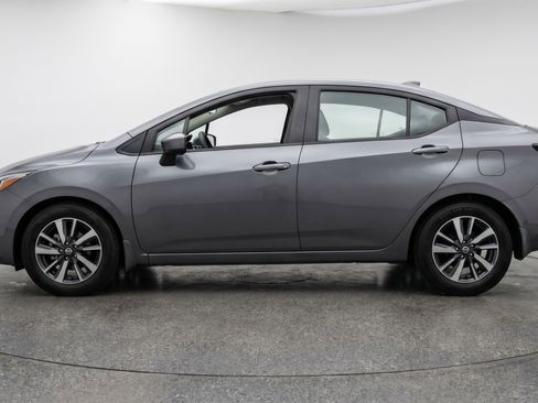Used 2025 Nissan Versa SV image 5