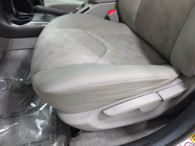 Used 2012 Toyota RAV4 4WD w/ Value Pkg image 27