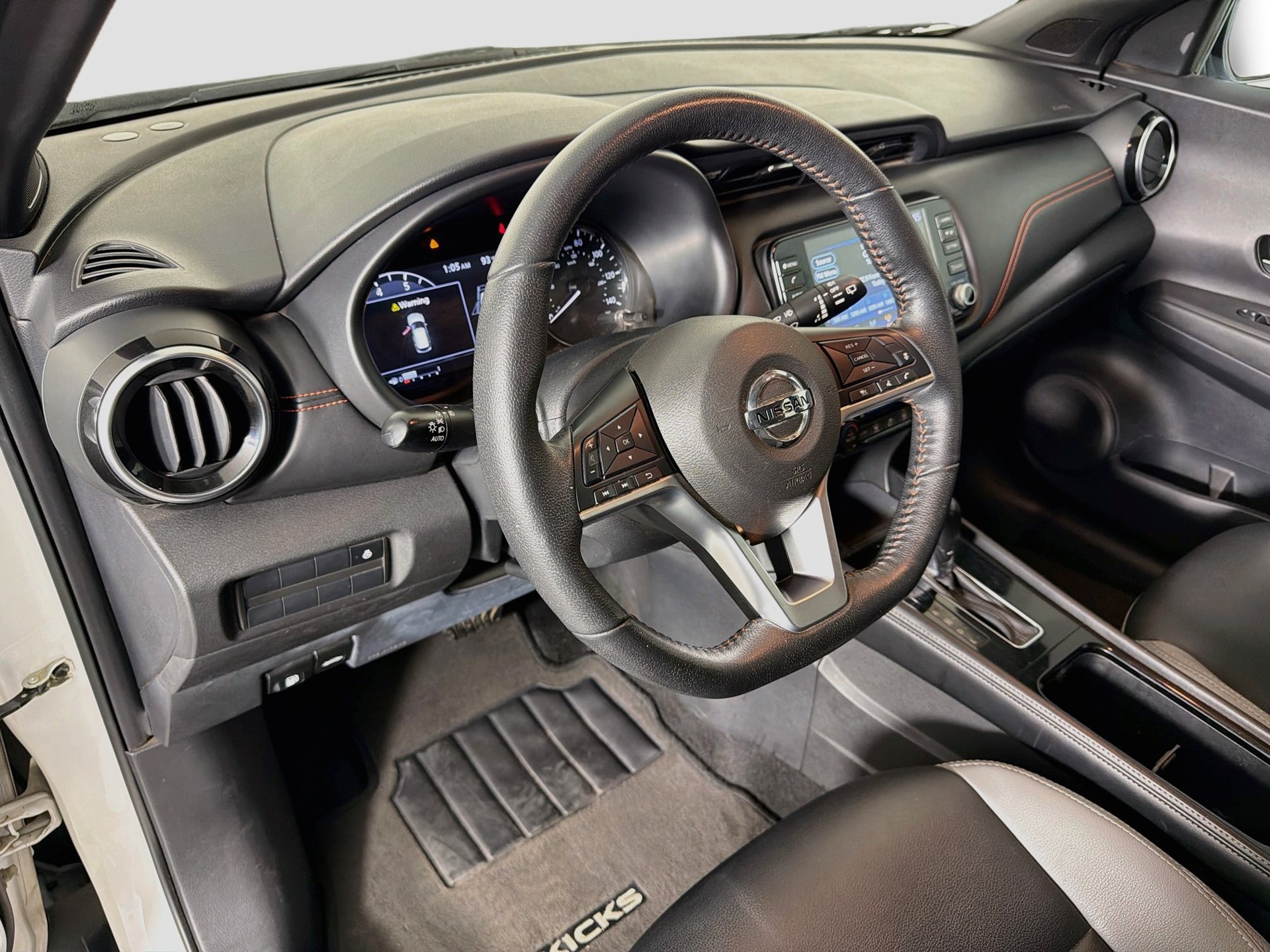 Used 2021 Nissan Kicks SR w/ SR Premium Package FWD image 10