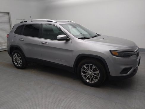 Used 2019 Jeep Cherokee Latitude Plus w/ Cold Weather Group image 11
