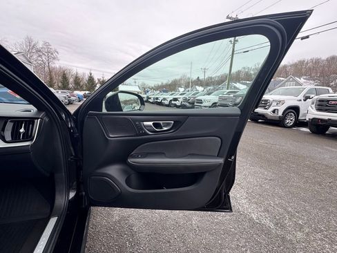 Used 2024 Volvo S60 B5 Plus image 36