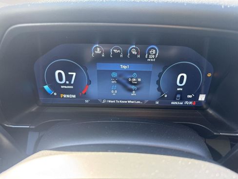 Used 2025 Ford Ranger Lariat w/ FX4 Off-Road Package AWD/4WD image 2