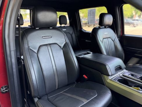 Used 2015 Ford F150 Platinum w/ Equipment Group 701A Luxury AWD/4WD image 16