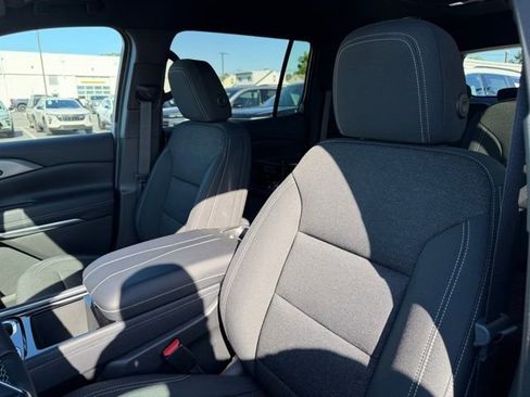 New 2026 Chevrolet Traverse LT w/ Driver Confidence Package FWD image 19