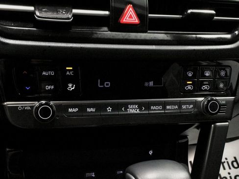 Used 2024 Kia Seltos EX AWD/4WD image 32