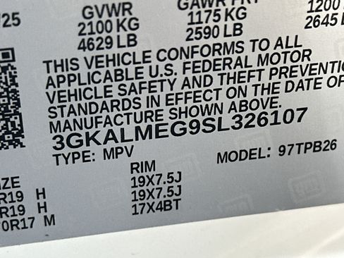 Used 2025 GMC Terrain Elevation w/ Elevation Premium Package FWD image 32