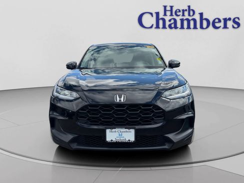 Used 2024 Honda HR-V LX image 2