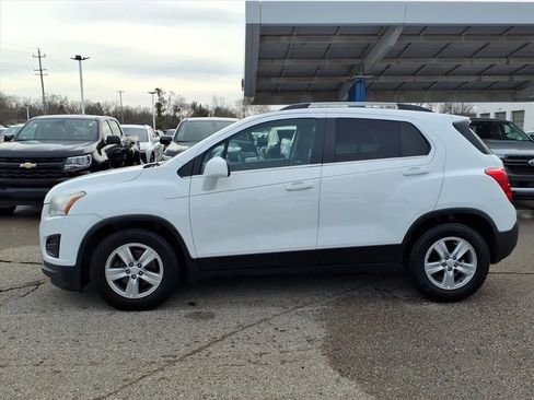 Used 2016 Chevrolet Trax LT image 8