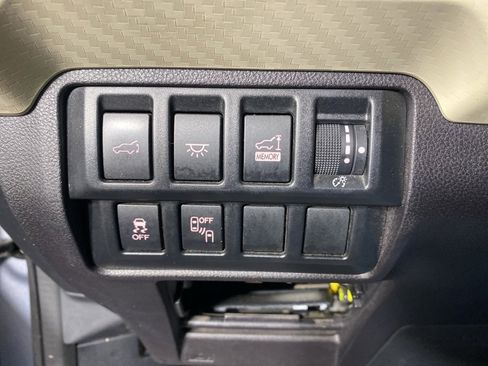 Used 2020 Subaru Ascent Premium w/ Convenience Package image 25