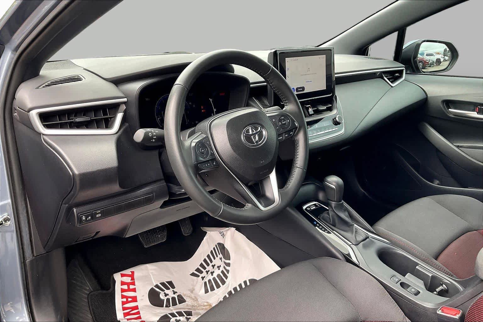 Used 2026 Toyota Corolla SE FWD image 17