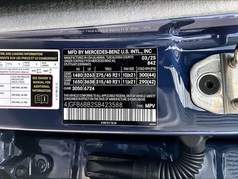 Certified 2025 Mercedes-Benz GLE 53 AMG 4MATIC image 11