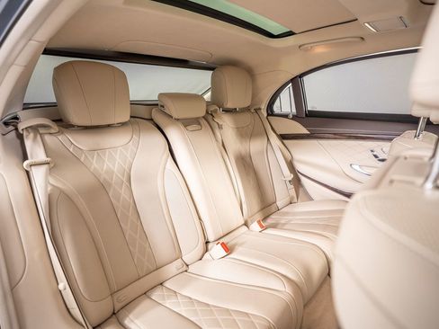 Used 2018 Mercedes-Benz S 560 Sedan image 38
