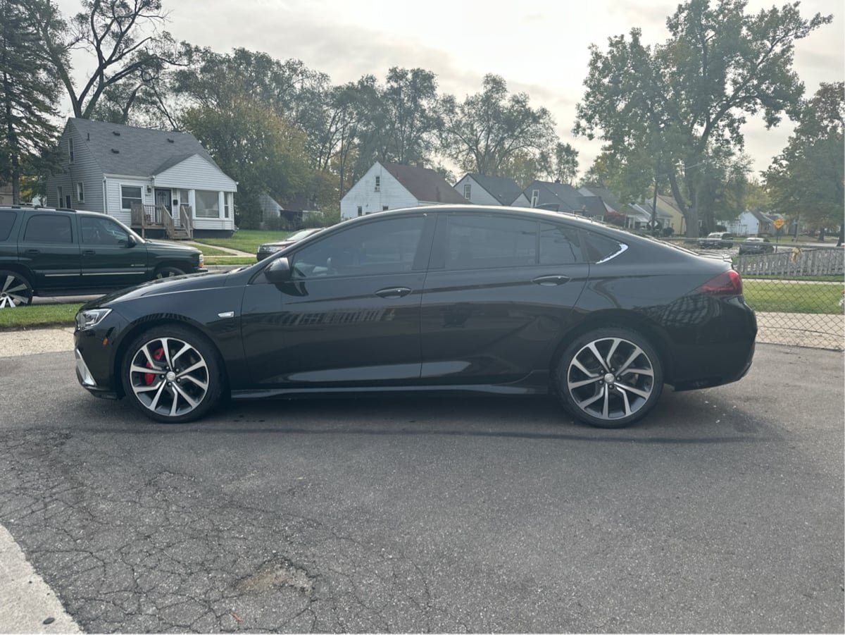 Used 2018 Buick Regal GS w/ Driver Confidence Package #2 AWD/4WD image 3