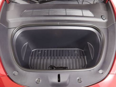 Used 2023 Tesla Model Y Performance image 21