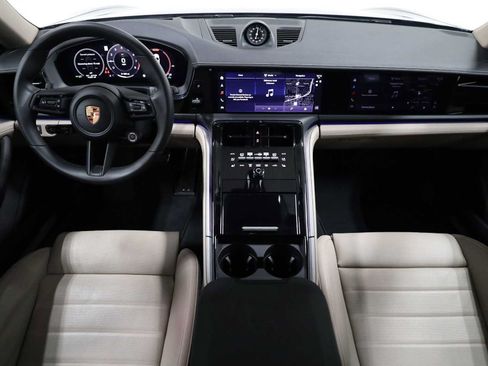 Certified 2026 Porsche Panamera RWD image 26