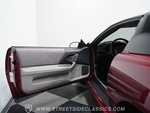 Used 1994 Chevrolet Camaro Z28 RWD image 34