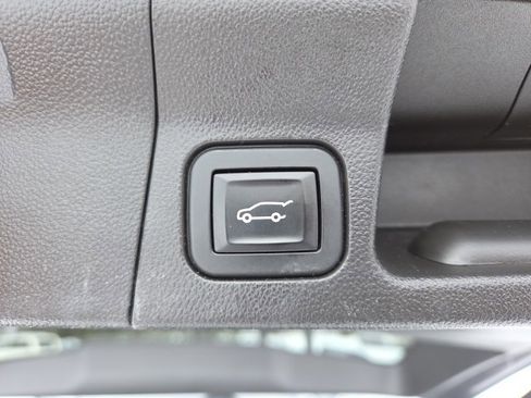 Used 2018 GMC Acadia SLE image 99