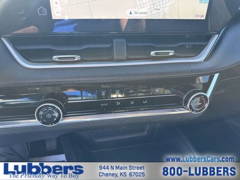 Used 2025 Chevrolet Equinox LT image 18