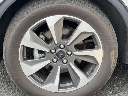 Used 2024 Ford Escape Platinum AWD/4WD image 7