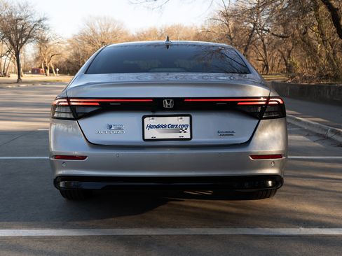 Used 2023 Honda Accord Touring image 8