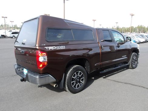 Used 2017 Toyota Tundra SR5 w/ TRD Off Road Package image 5
