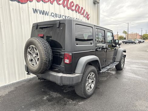 Used 2014 Jeep Wrangler Unlimited Rubicon w/ Connectivity Group image 29