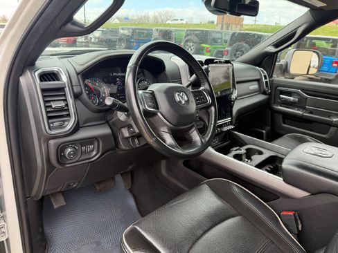 Used 2022 RAM 2500 Laramie w/ Night Edition AWD/4WD image 5
