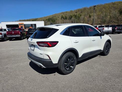 Used 2023 Ford Escape Active w/ Tech Pack #2 AWD/4WD image 6