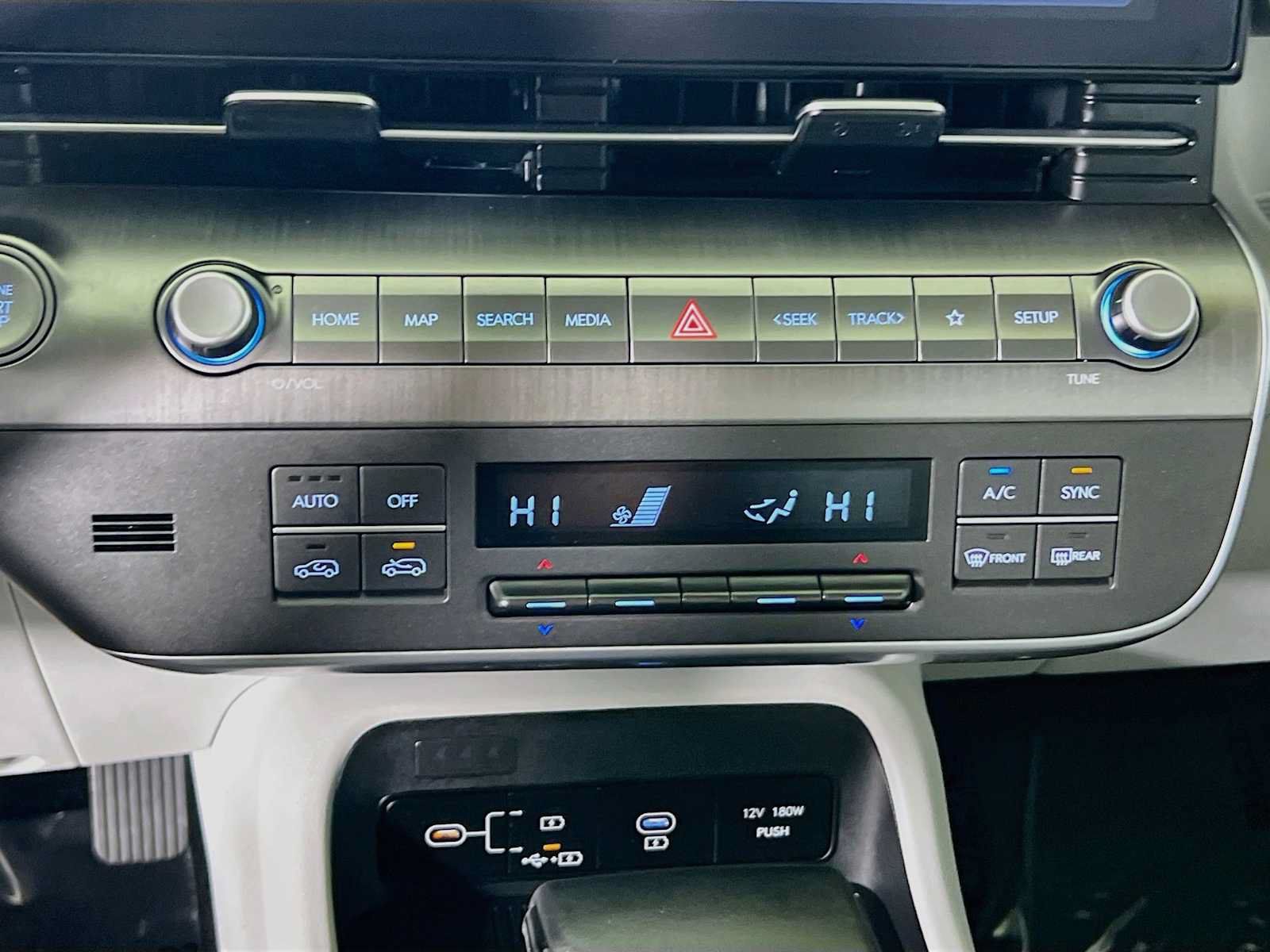 Certified 2024 Hyundai Kona SEL AWD/4WD image 16