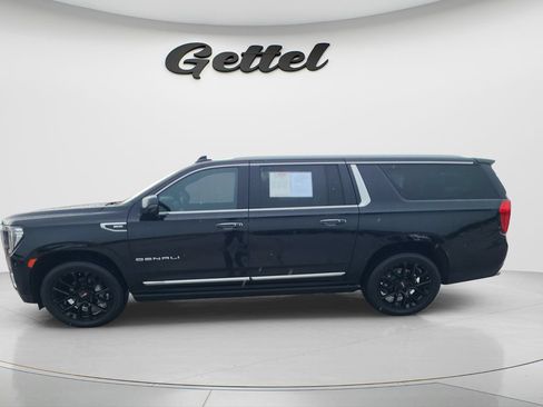 Used 2023 GMC Yukon XL Denali w/ Denali Reserve Package AWD/4WD image 8